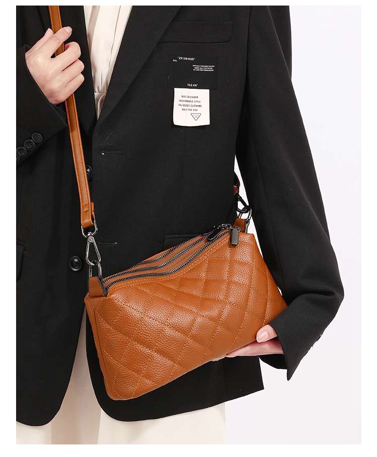 https://fulmo-img-server.com/lmc-leather-bag-store/121fd04400cf41c5a21684b34d1576f8.jepg