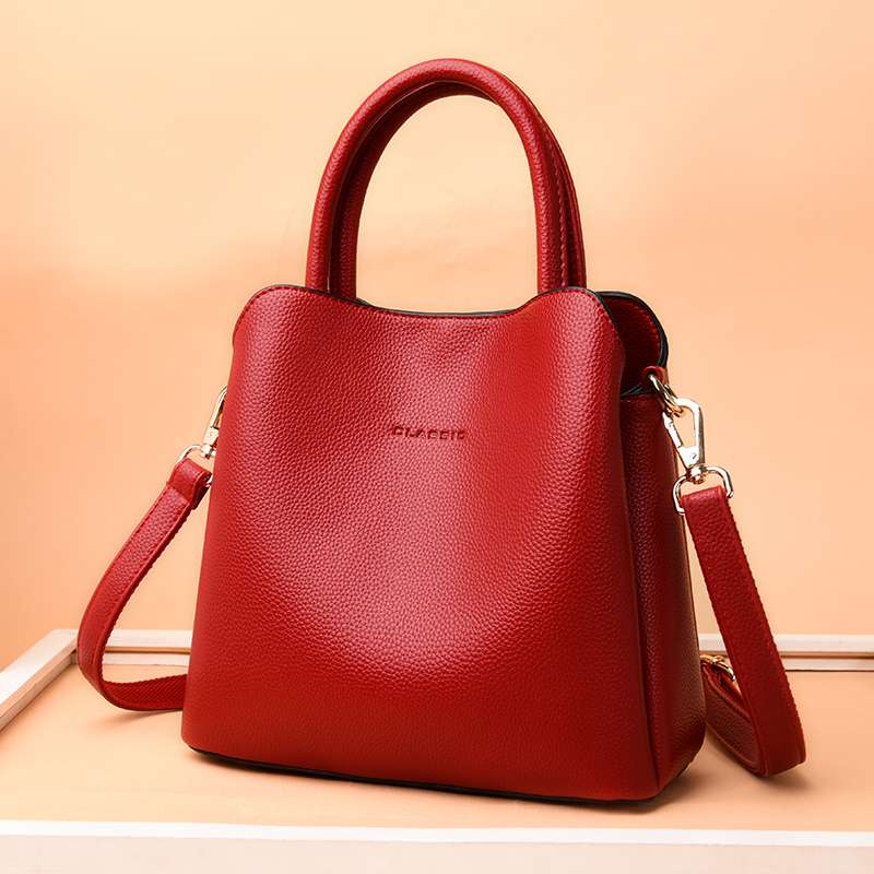 https://fulmo-img-server.com/lmc-leather-bag-store/13a3c3e2a2584954af13f1e65b20916a.jepg