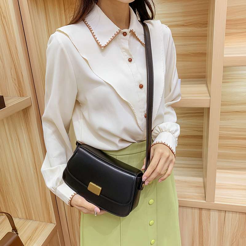 https://fulmo-img-server.com/lmc-leather-bag-store/13bef1998f1b422bbe5f173ca32ca9ea.jepg