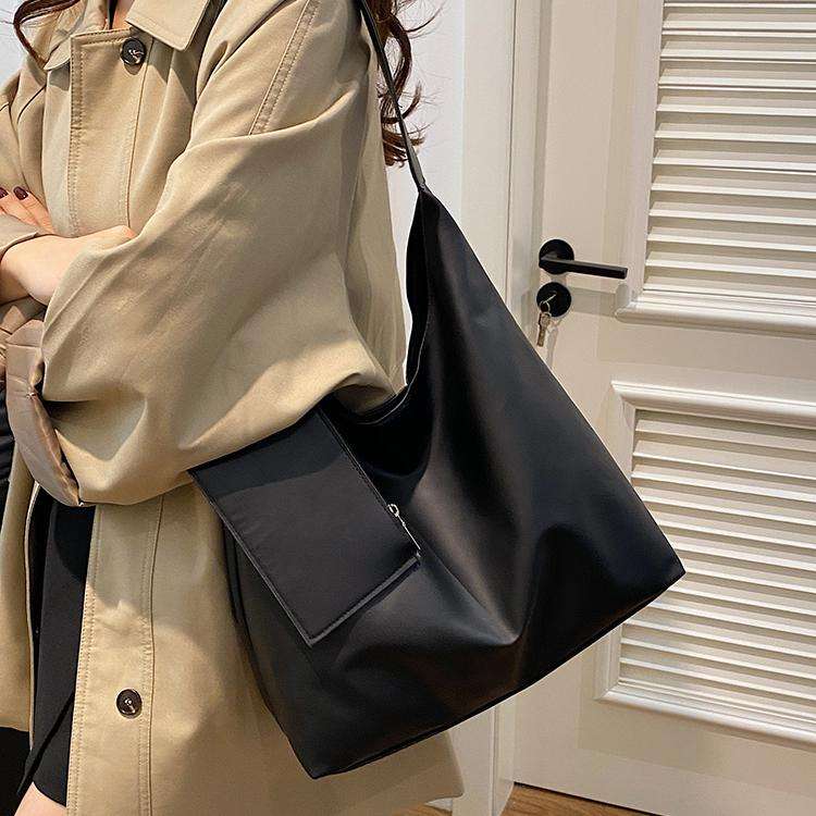 https://fulmo-img-server.com/lmc-leather-bag-store/13c85765bdfe4a0db9f31e5496b50f68.jepg