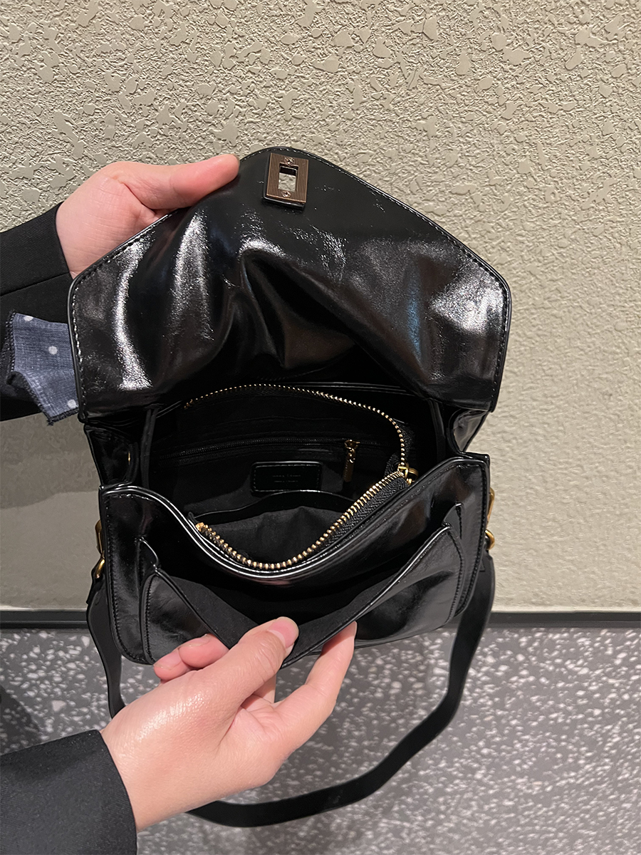 レザーバッグレディース スカーフ付きショルダーバッグ