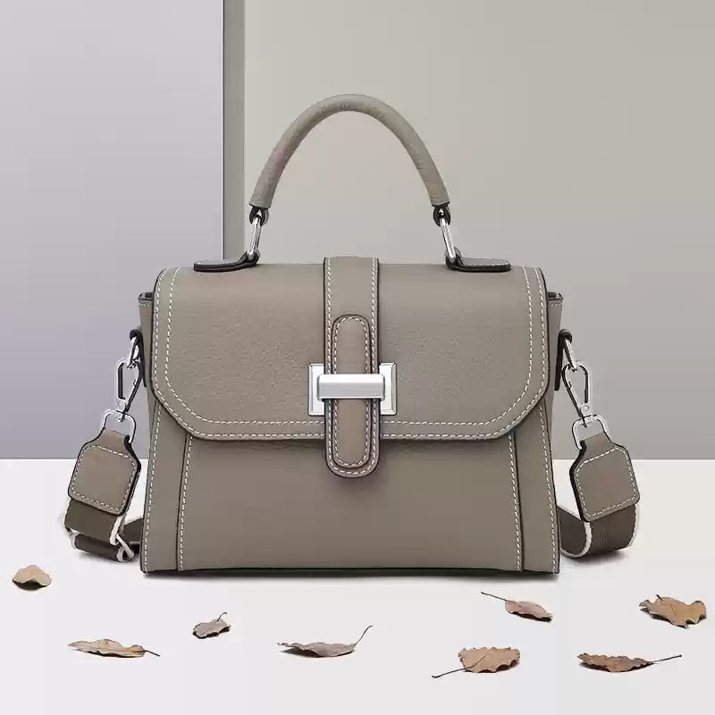 https://fulmo-img-server.com/lmc-leather-bag-store/1751696612190_r00m50fx_cdmv6ep3.webp