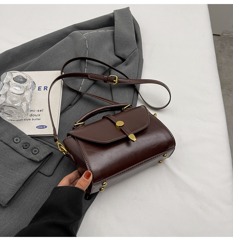 https://fulmo-img-server.com/lmc-leather-bag-store/1751696617130_jn6ag87c_sm9eygap.jpg