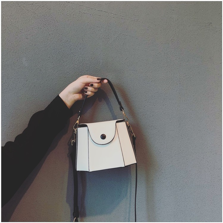 https://fulmo-img-server.com/lmc-leather-bag-store/1751696659352_yxm7mhmq_0dorinxt.jpg