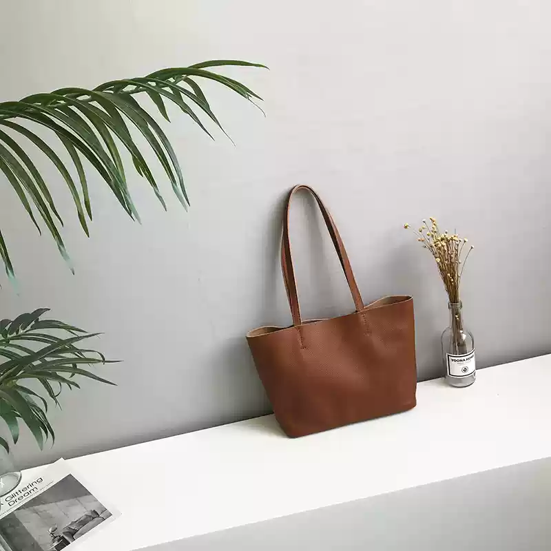https://fulmo-img-server.com/lmc-leather-bag-store/1751696661368_ayml1pj2_0xwx29dv.webp