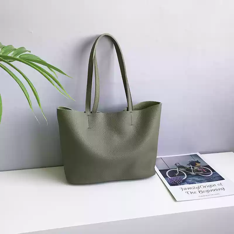 https://fulmo-img-server.com/lmc-leather-bag-store/1751696662047_t7ztz4ti_4r2kccsh.webp