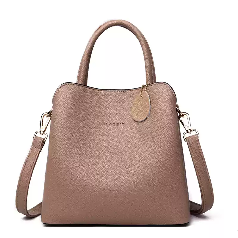 https://fulmo-img-server.com/lmc-leather-bag-store/1751696678634_d4hthsnu_vep4l7uq.webp