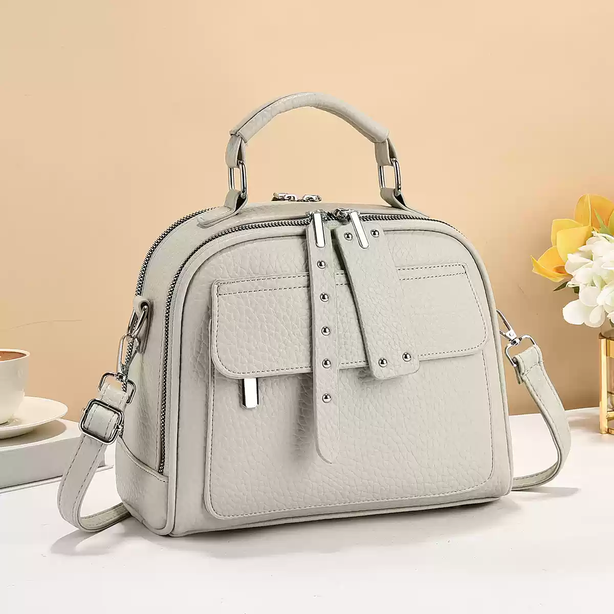 https://fulmo-img-server.com/lmc-leather-bag-store/1751696680672_lt6dx96r_nu0gp8i3.webp
