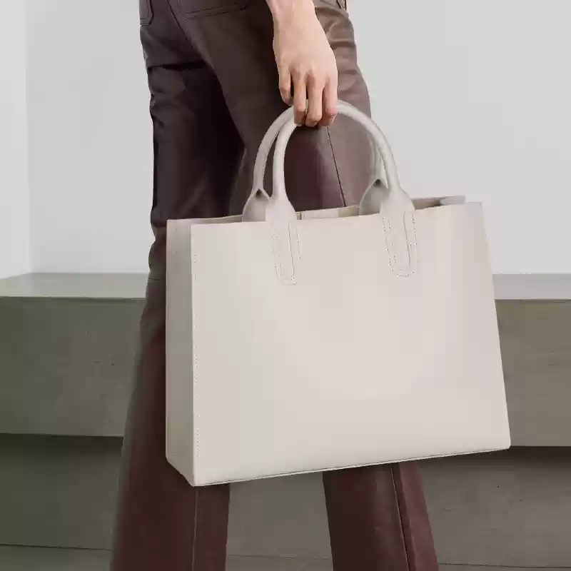 https://fulmo-img-server.com/lmc-leather-bag-store/1751696681603_nk33x4uf_e08dv5fb.webp