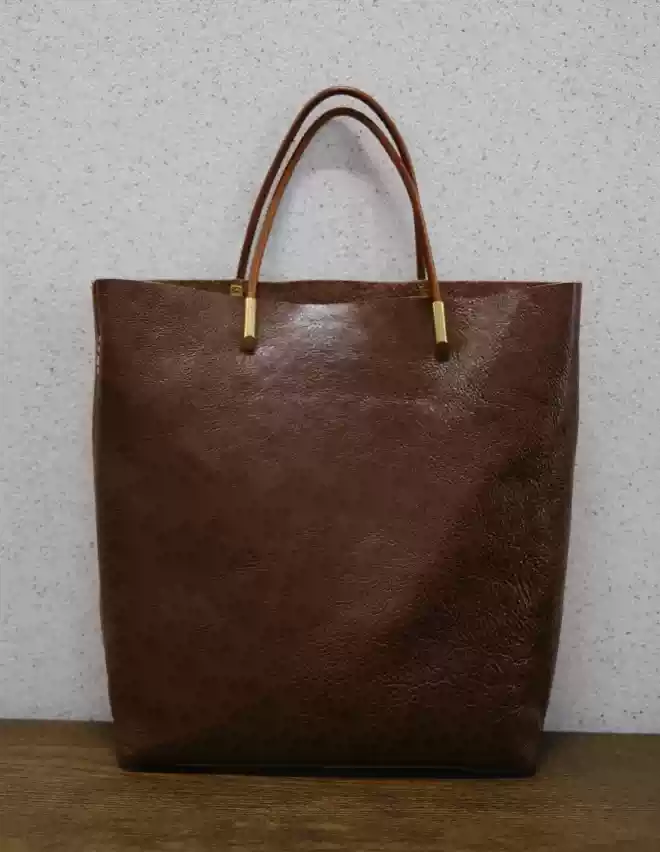 https://fulmo-img-server.com/lmc-leather-bag-store/1751696681605_aj0egeyc_3akhno8t.webp