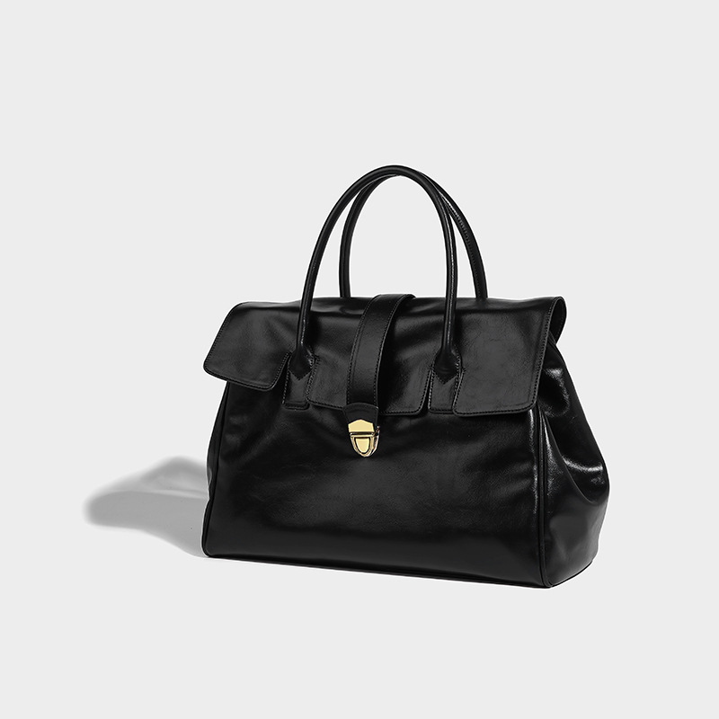 https://fulmo-img-server.com/lmc-leather-bag-store/1751696682599_hdt081vr_6cv5v0kt.jpg