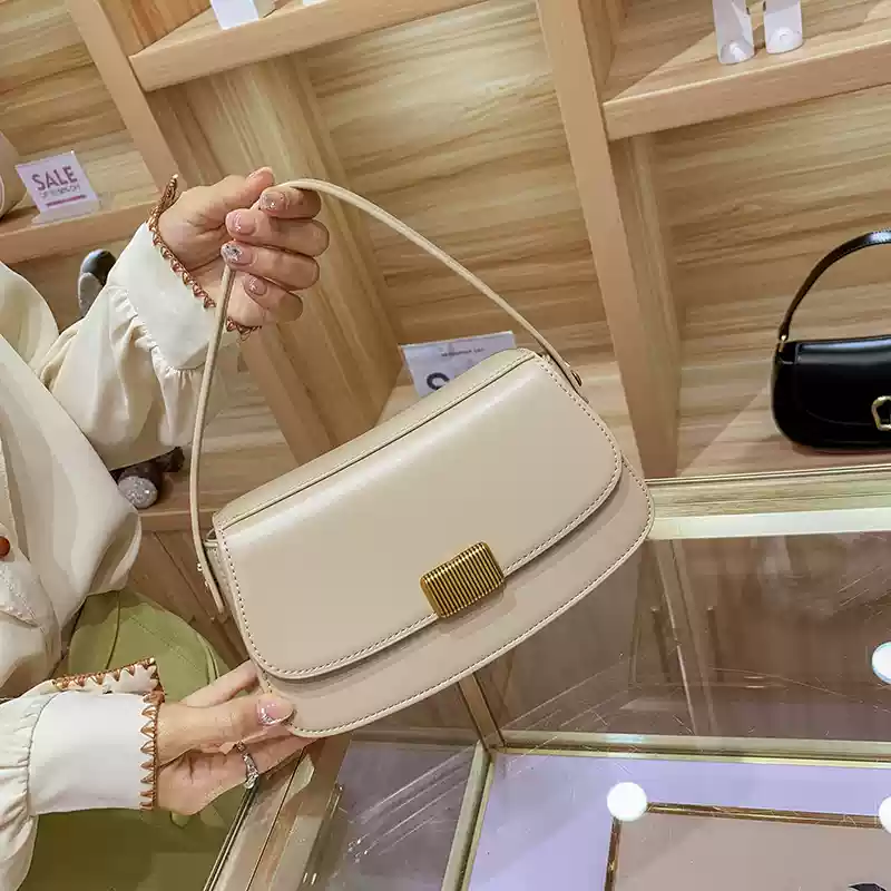 https://fulmo-img-server.com/lmc-leather-bag-store/1751696708501_j39x1nel_smbyskrq.webp