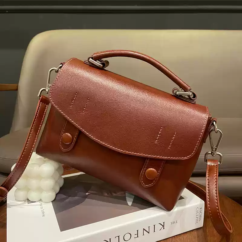 https://fulmo-img-server.com/lmc-leather-bag-store/1751696715674_vstpd9i7_78spyyfk.webp