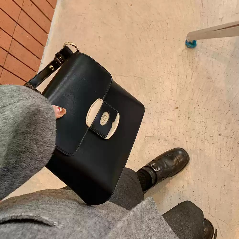 https://fulmo-img-server.com/lmc-leather-bag-store/1751696717667_952d4u2r_hb1tnaib.webp