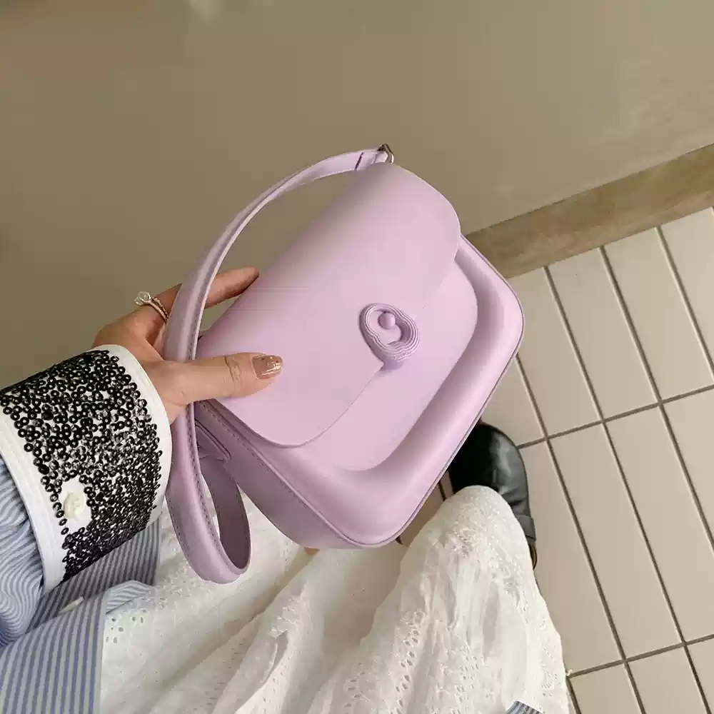 https://fulmo-img-server.com/lmc-leather-bag-store/1751696729818_n3itmz6k_wlv8ipgb.webp