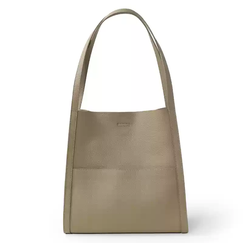 https://fulmo-img-server.com/lmc-leather-bag-store/1751696740859_bwhpyl42_m3zoxbyh.webp