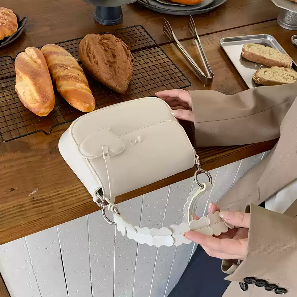 https://fulmo-img-server.com/lmc-leather-bag-store/1751696764541_ae0j2oq3_n0evgu0a.webp