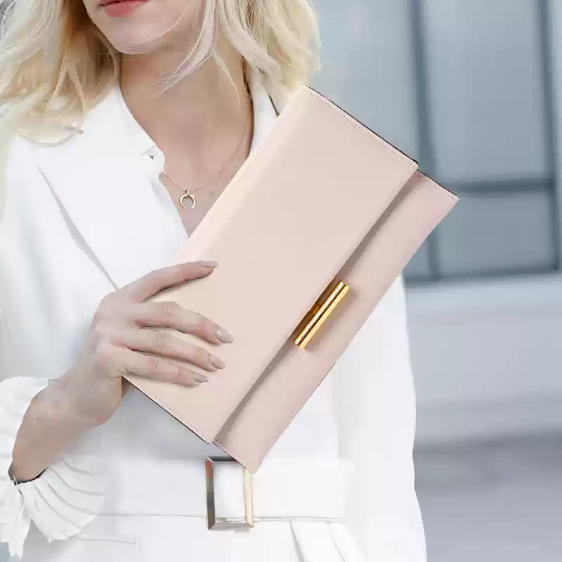 https://fulmo-img-server.com/lmc-leather-bag-store/1751696837890_sdp3fsv2_fh3fsrnt.webp