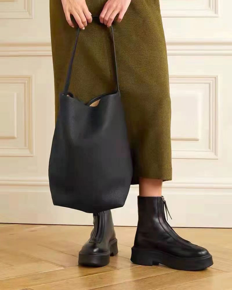 https://fulmo-img-server.com/lmc-leather-bag-store/1751697069512_xxmxjkkh_0bwnidn4.jpg