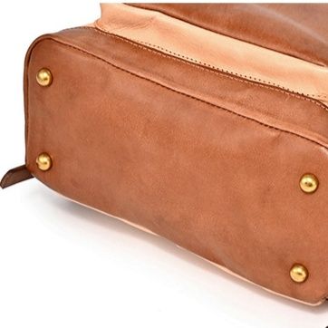 https://fulmo-img-server.com/lmc-leather-bag-store/1762407864639_n8fx3dr4_eq4jb67m.jpeg