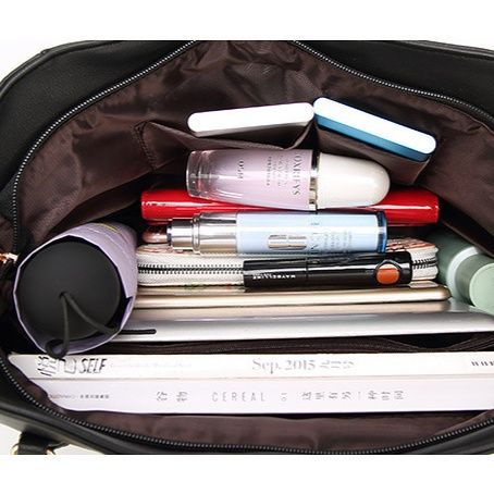 革バッグレディース 上品な金具装飾付き本革大容量トートバッグ