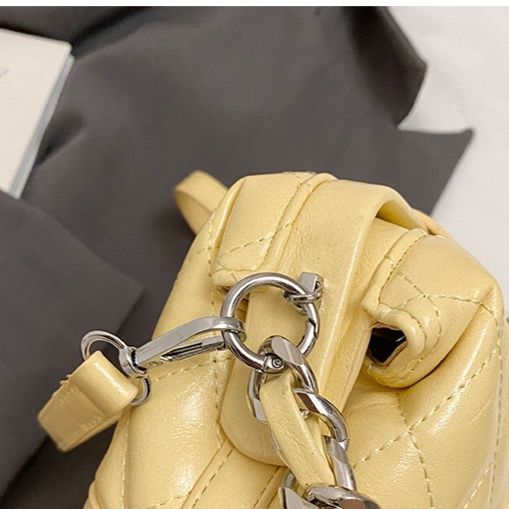 革バッグレディース キルティング柄チェーン付き小型ハンドバッグ