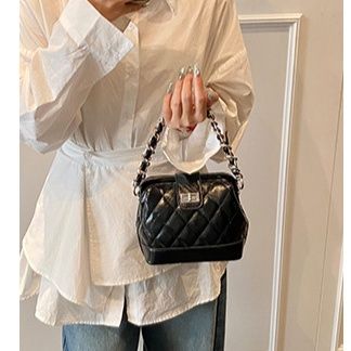 革バッグレディース キルティング柄チェーン付き小型ハンドバッグ