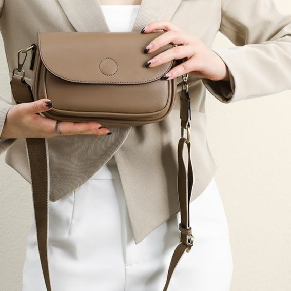 革バッグレディース 上質本革フラップ式斜めがけハンドバッグ