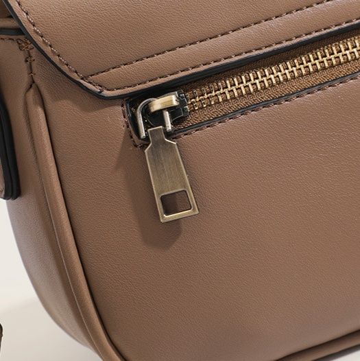 革バッグレディース 上質本革フラップ式斜めがけハンドバッグ