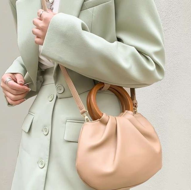 https://fulmo-img-server.com/lmc-leather-bag-store/1762834705644_6l0abyfb_1txylvt6.jpeg