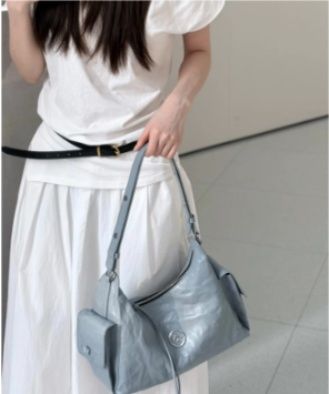 https://fulmo-img-server.com/lmc-leather-bag-store/1784081917101_ch0dstck_jsdpdhh0.jpeg