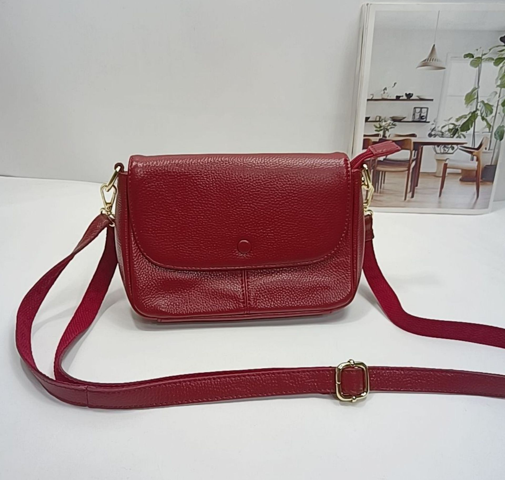 https://fulmo-img-server.com/lmc-leather-bag-store/1784083586180_x8g2site_wtqdo2sj.jpeg