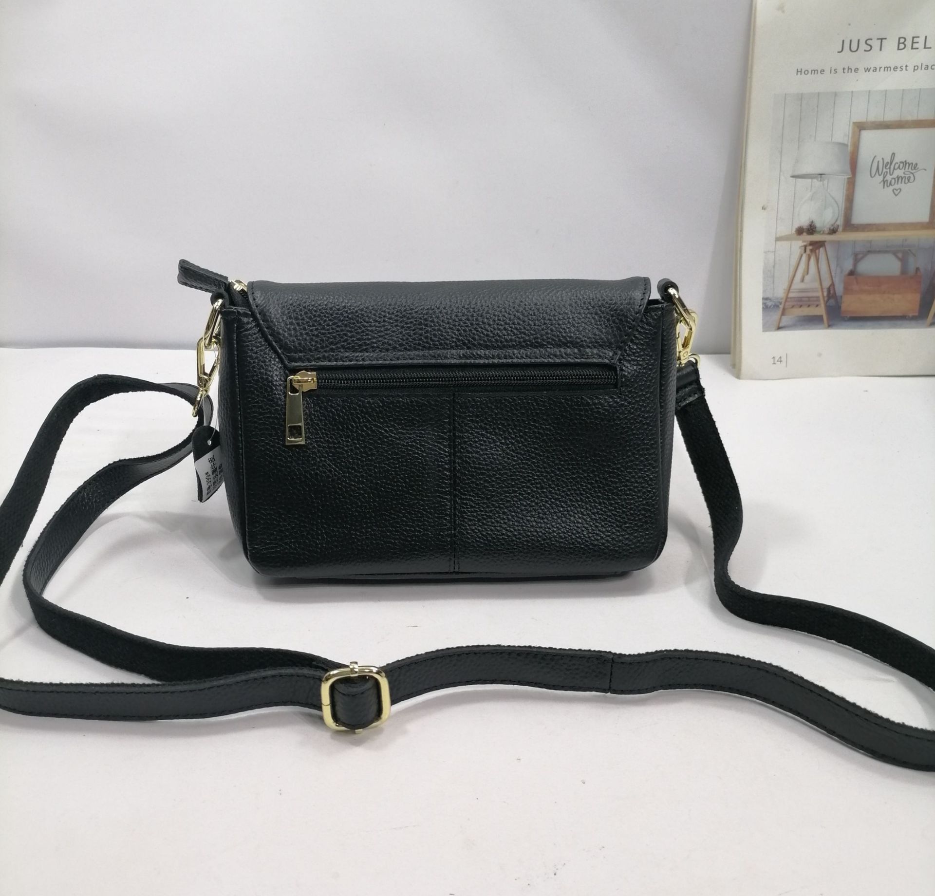 https://fulmo-img-server.com/lmc-leather-bag-store/1784083627477_stly93il_vy6fzyap.jpeg