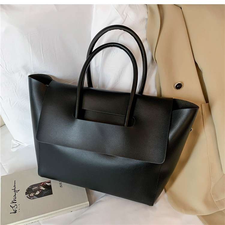 https://fulmo-img-server.com/lmc-leather-bag-store/183f34569f084837a9aa2d1dbec7e0d0.jepg