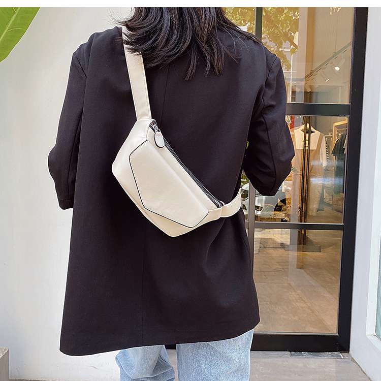 https://fulmo-img-server.com/lmc-leather-bag-store/18f2bc7490204402a96044bbbec0f708.jepg