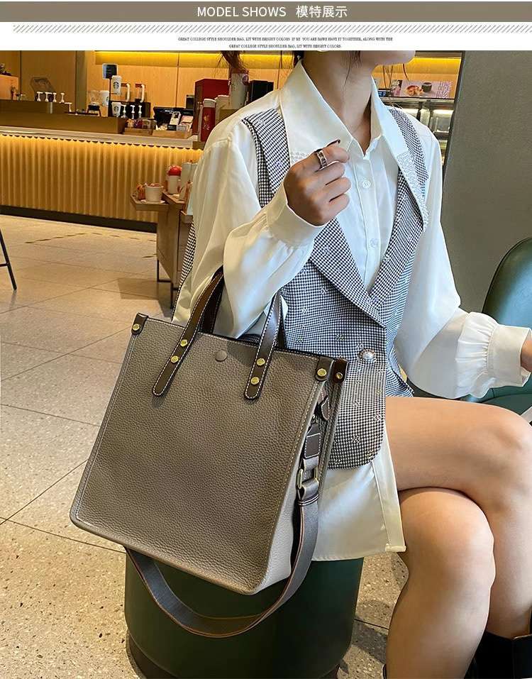 https://fulmo-img-server.com/lmc-leather-bag-store/1e3c98b8af5943438ff207c51273f49a.jepg