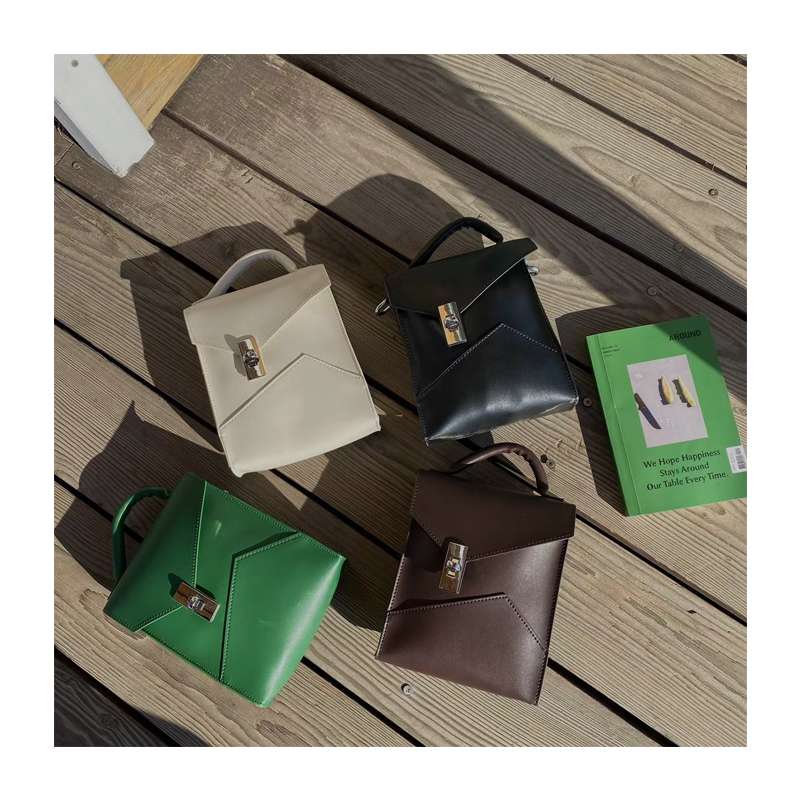 https://fulmo-img-server.com/lmc-leather-bag-store/1e59f7fc853b4e7f8109c5f2d38e7011.jepg