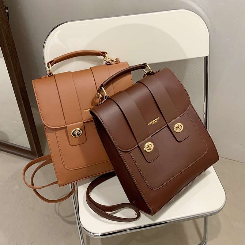 https://fulmo-img-server.com/lmc-leather-bag-store/3388141d08bb400c9aeaa803a1d3959f.jepg