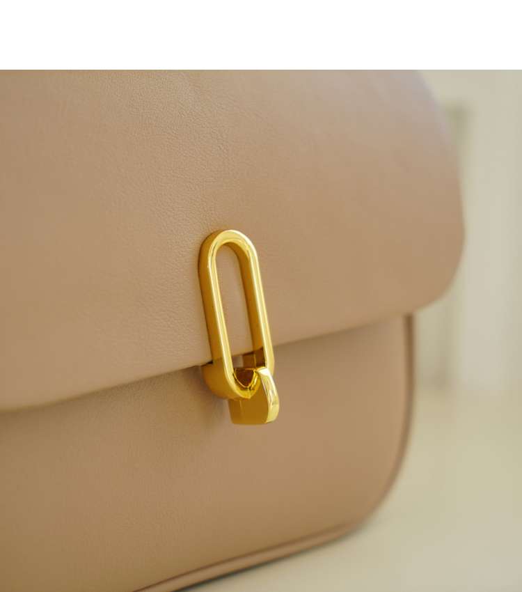 https://fulmo-img-server.com/lmc-leather-bag-store/36f8751a7cf34544b0721fd14a533637.jepg