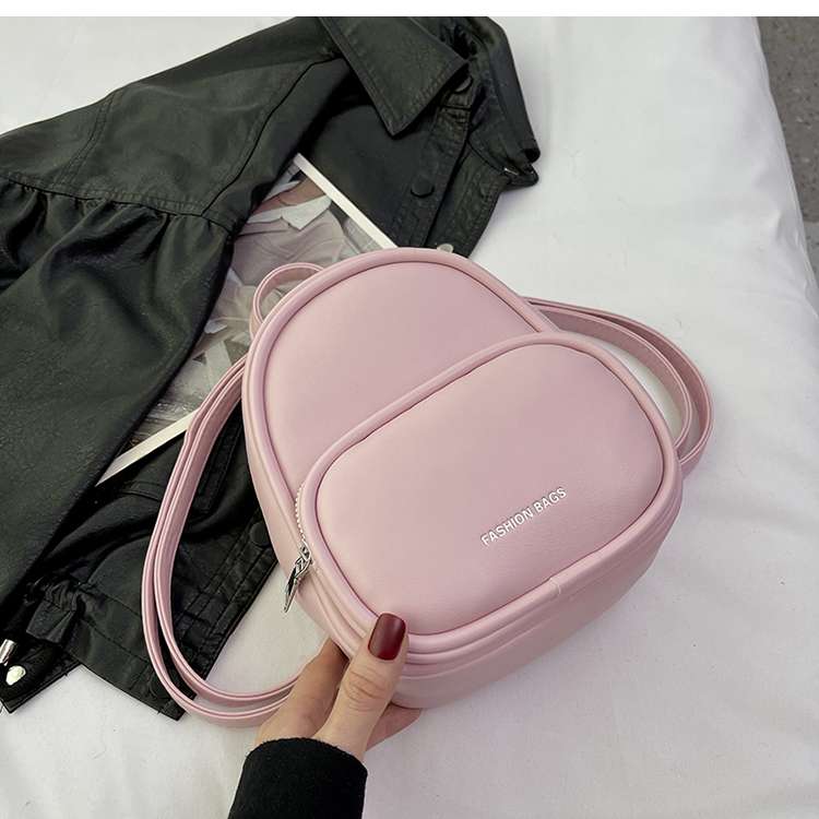 https://fulmo-img-server.com/lmc-leather-bag-store/37e516611c1b4effbf83562bd9098374.jepg