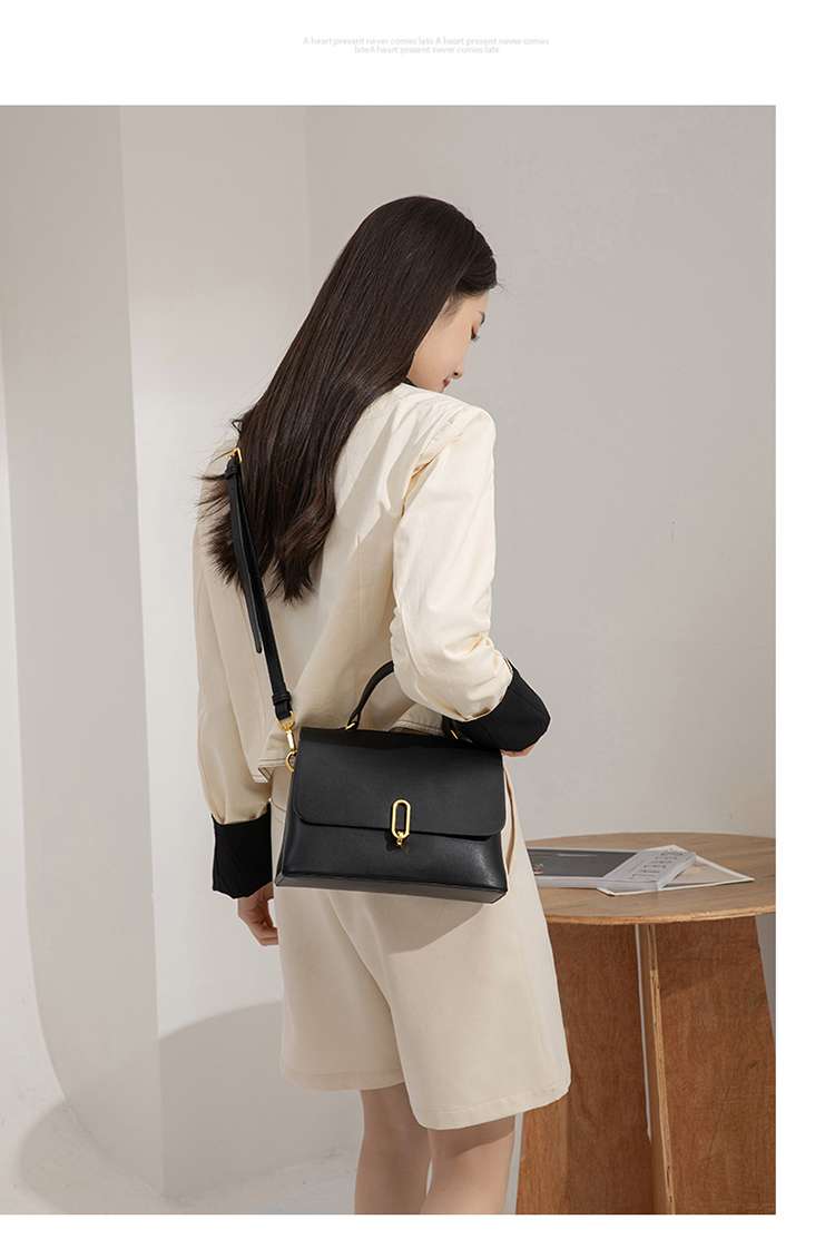 https://fulmo-img-server.com/lmc-leather-bag-store/39c526d922a94bbcbfa4ee47e9116920.jepg