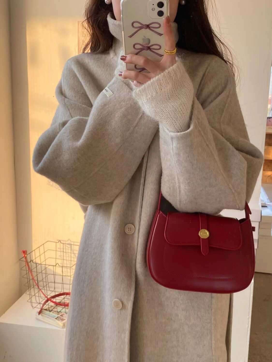 https://fulmo-img-server.com/lmc-leather-bag-store/3a8969870cf04ac6a264114af9f286a2.jepg