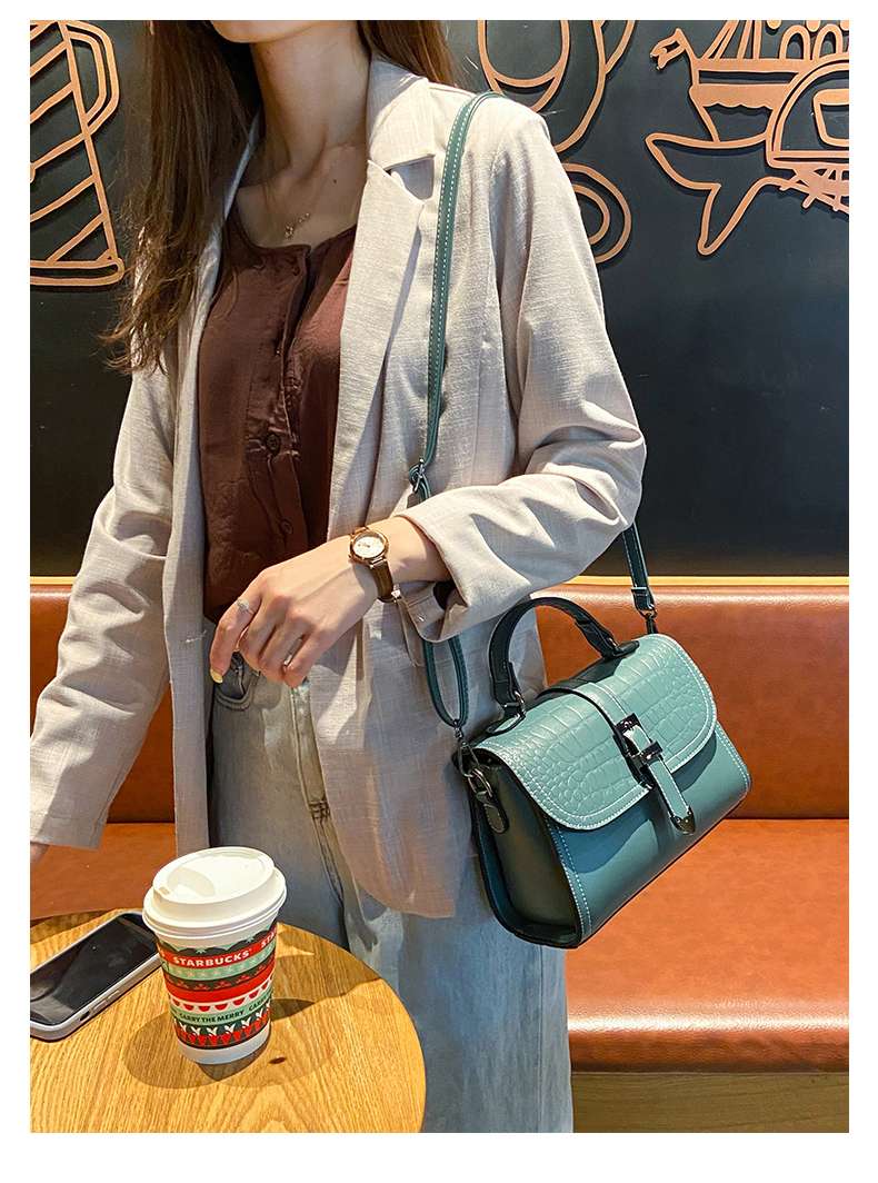 https://fulmo-img-server.com/lmc-leather-bag-store/51292954e6c94637a80d84227fcb7f07.jepg