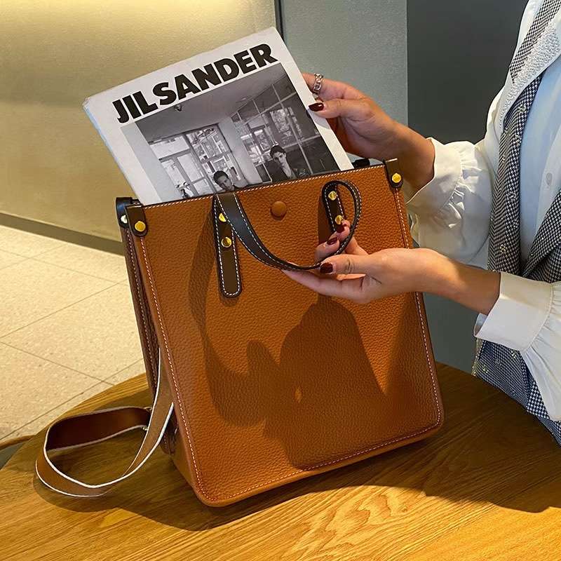 https://fulmo-img-server.com/lmc-leather-bag-store/5656369de9794fa7b54040ca2b4a1dee.jepg