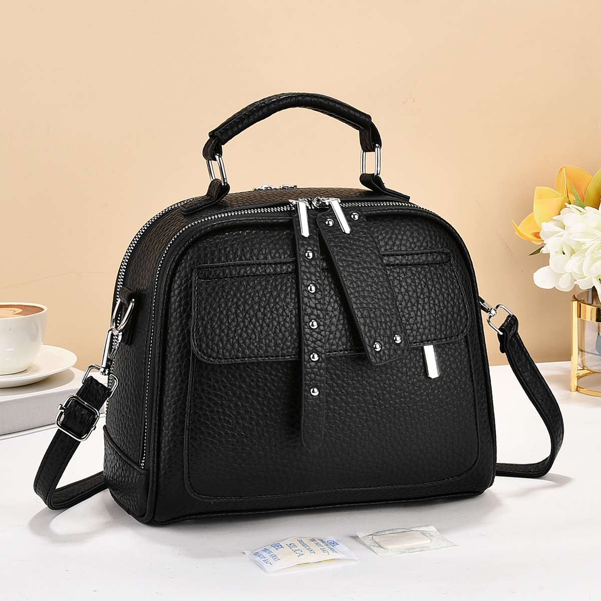 https://fulmo-img-server.com/lmc-leather-bag-store/59dd73e9f6fb4ef8ae582ef6bf806758.jepg