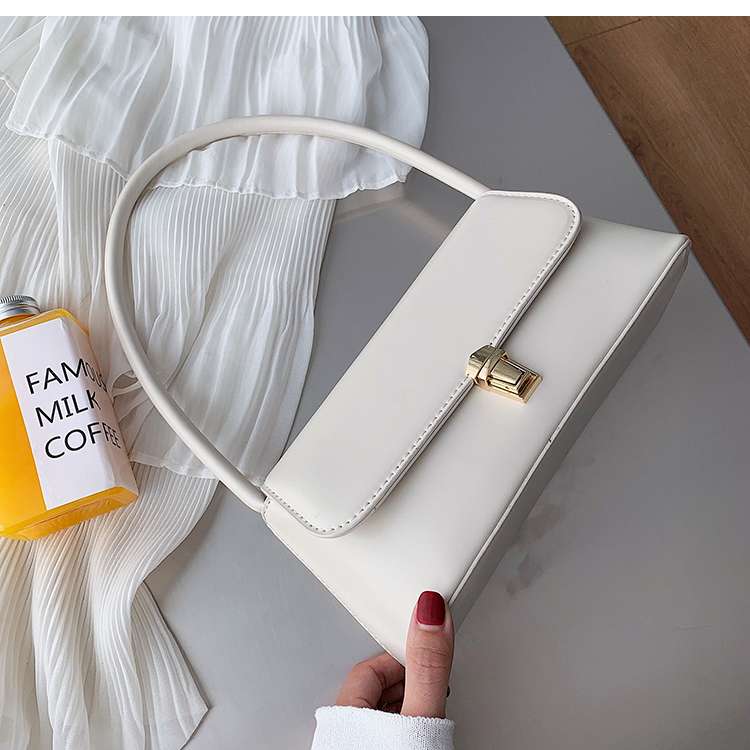 https://fulmo-img-server.com/lmc-leather-bag-store/5c3b34c90c404331b80f12fbcda752b8.jepg