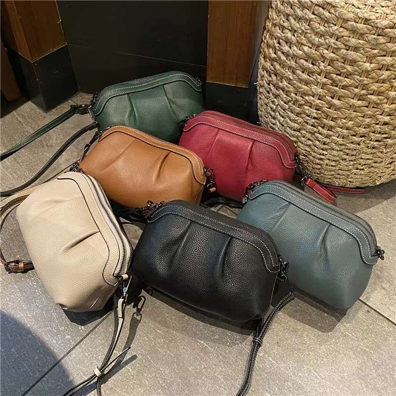 https://fulmo-img-server.com/lmc-leather-bag-store/5cada54b67854b0889ac30862202e799.jepg