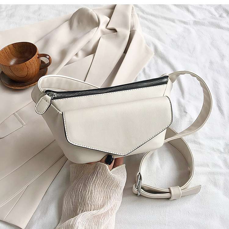 https://fulmo-img-server.com/lmc-leather-bag-store/66a6ad5099be4ee0b0c24ab245d3fef5.jepg