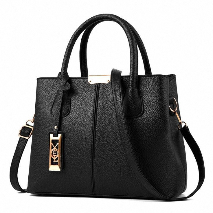 https://fulmo-img-server.com/lmc-leather-bag-store/6b3c7978-b517-452b-b17a-882d8e049bef.jpg