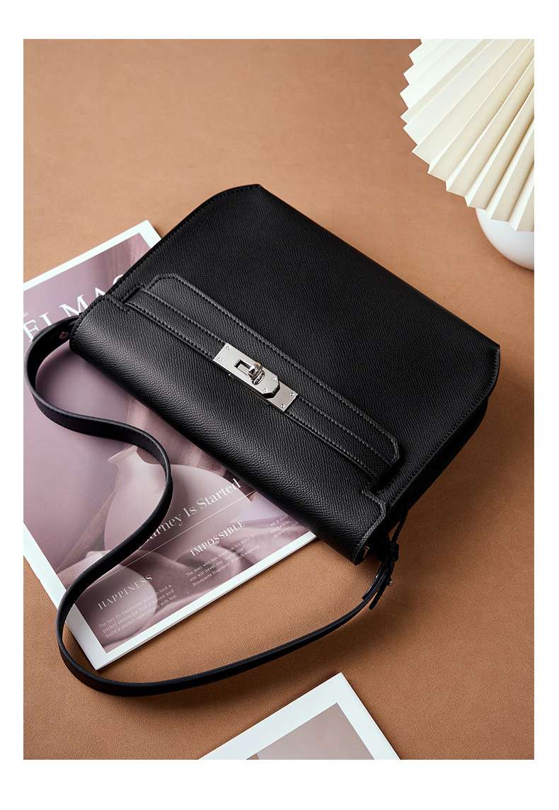 https://fulmo-img-server.com/lmc-leather-bag-store/771d9a79e2f64f6ea0bcc52caab1734e.jepg